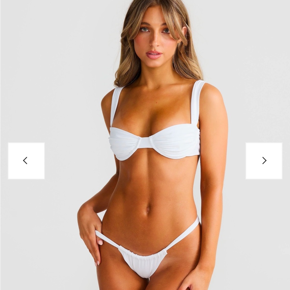 Vacay Swimwear Rhodes Set Top (M) and Bottom (L)